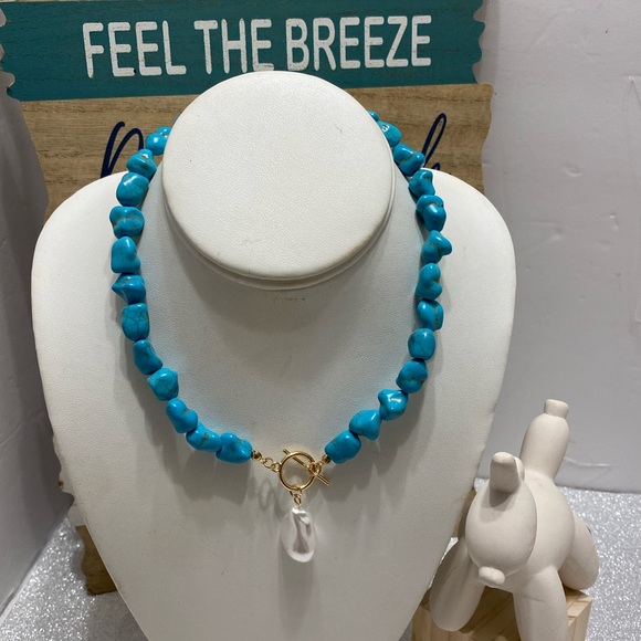 NEW ARRIVAL CHUNKY STATEMENT NECKLACE - Picture 3 of 8